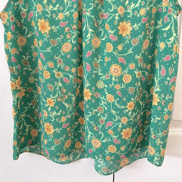 Current Air Floral Border Print Top size Small - Picture 6 of 6